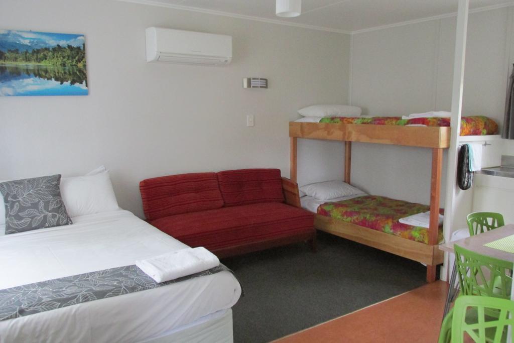 Fernwood Holiday Park モトゥイーカ 部屋 写真